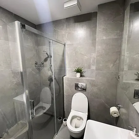 Orjen 2 شقة تريبينيي