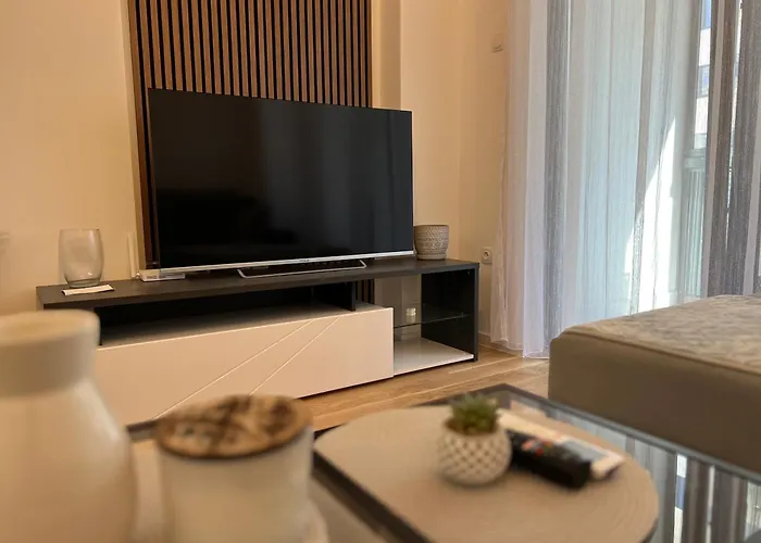 Orjen 2 شقة تريبينيي